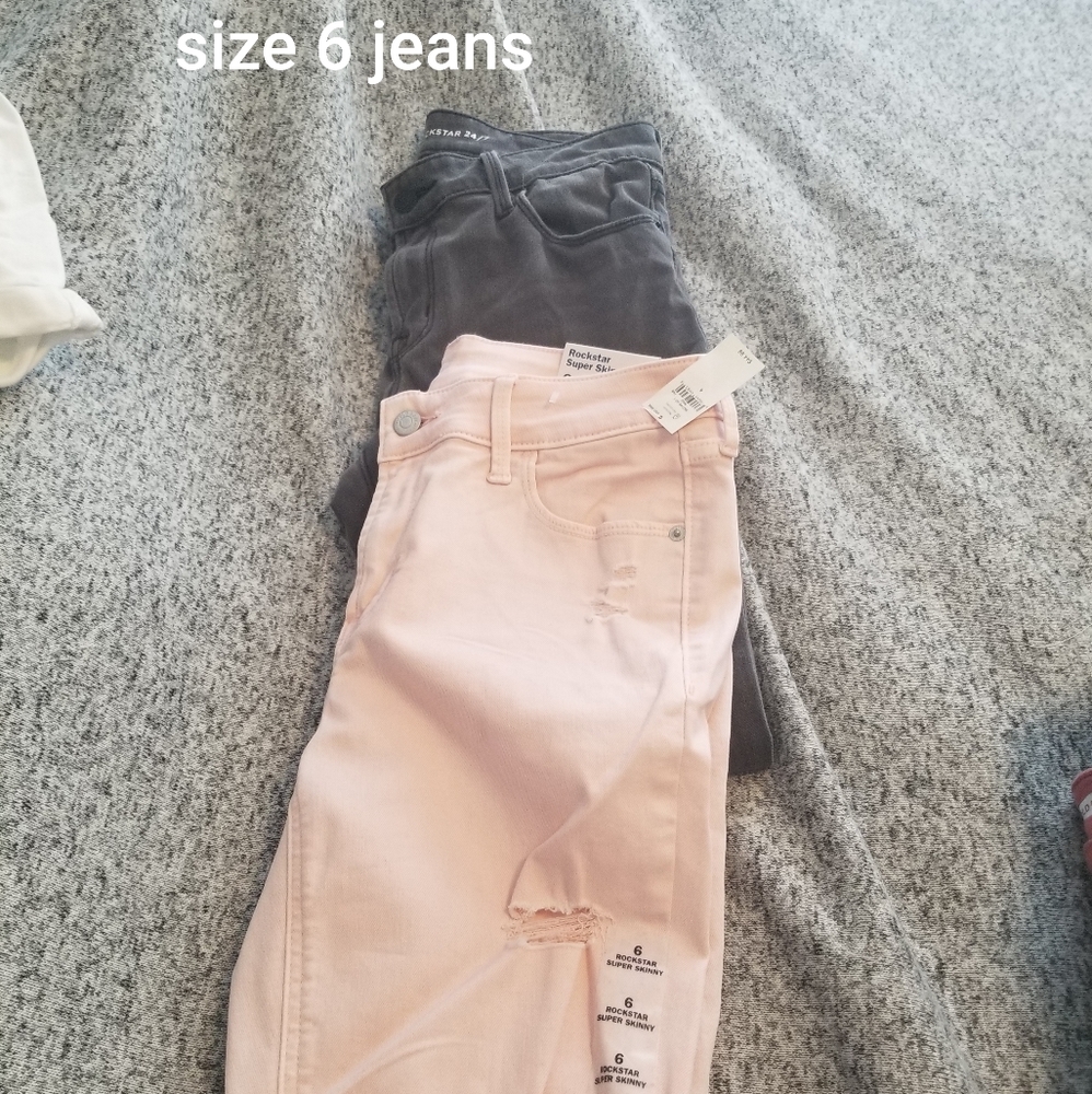 Jean bundle - size 6 Old Navy